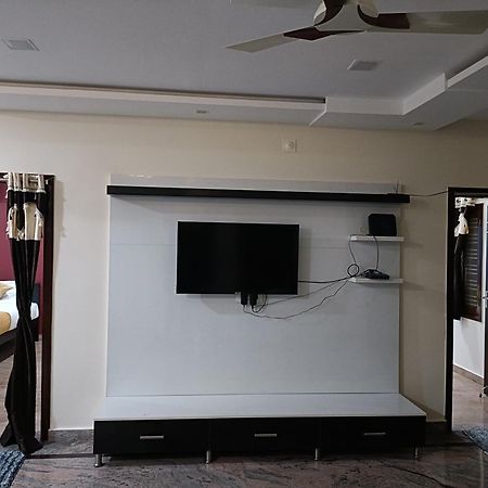 Four Seasons Home Stay 티루파티 외부 사진