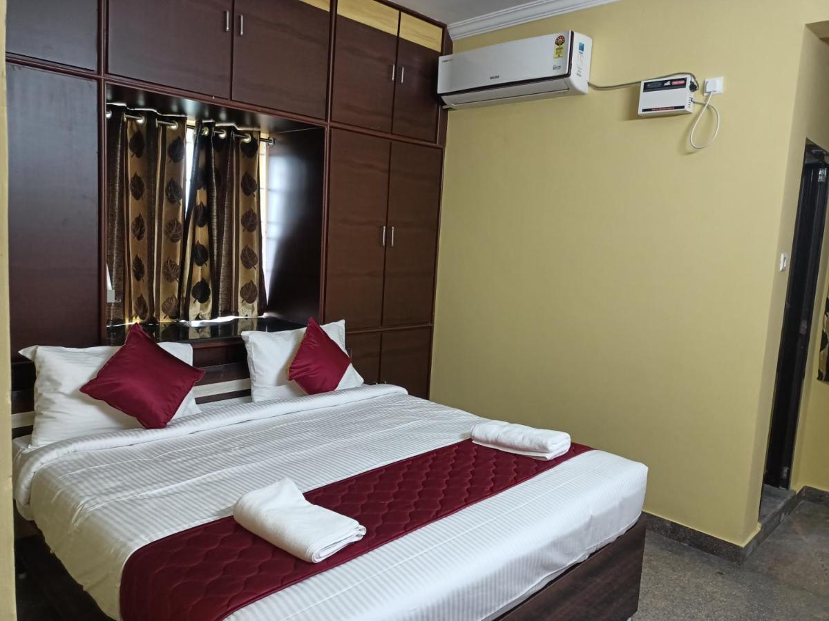 Four Seasons Home Stay 티루파티 외부 사진