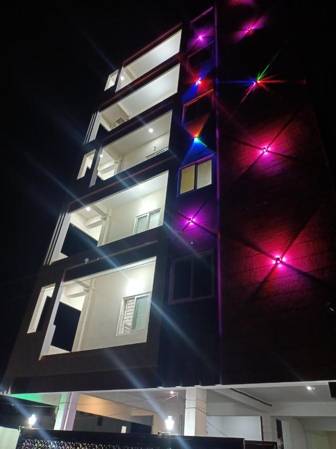 Four Seasons Home Stay 티루파티 외부 사진