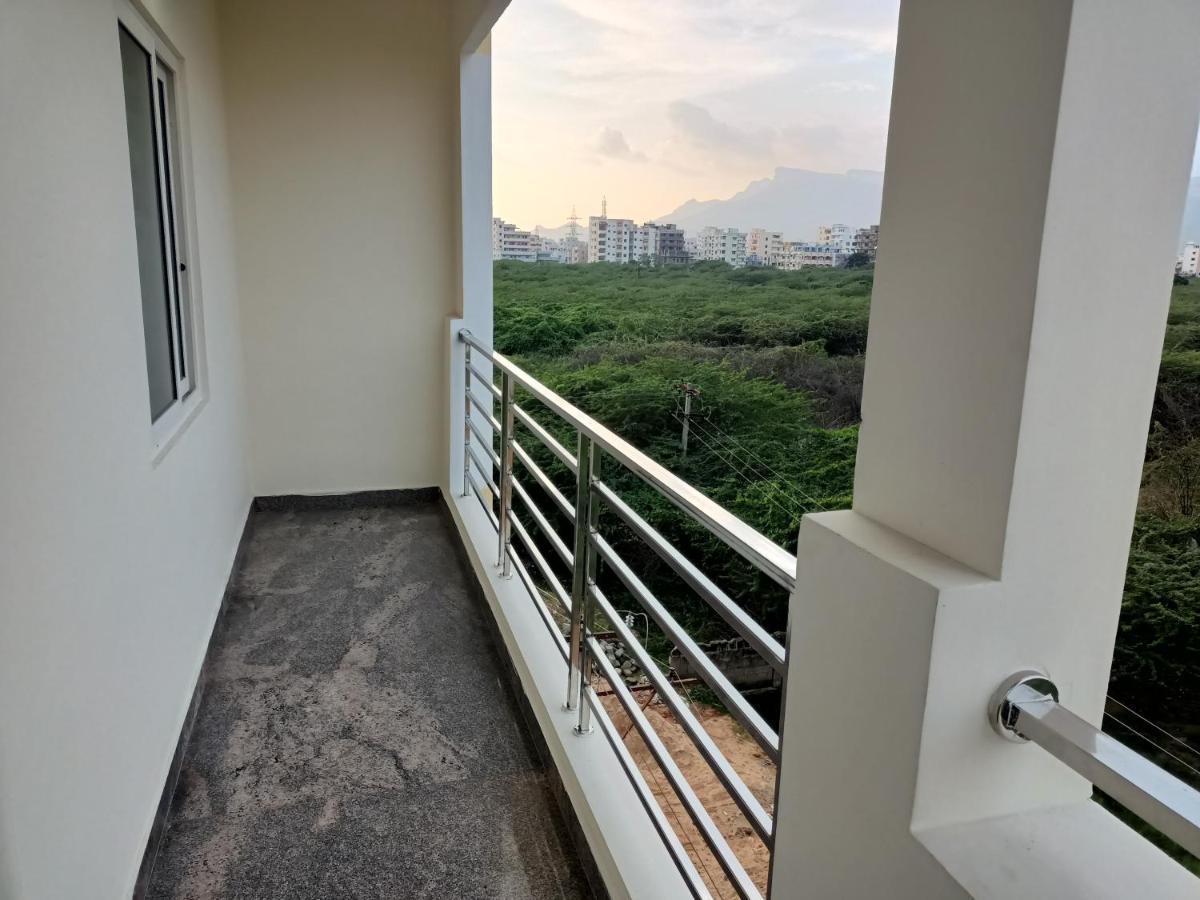 Four Seasons Home Stay 티루파티 외부 사진