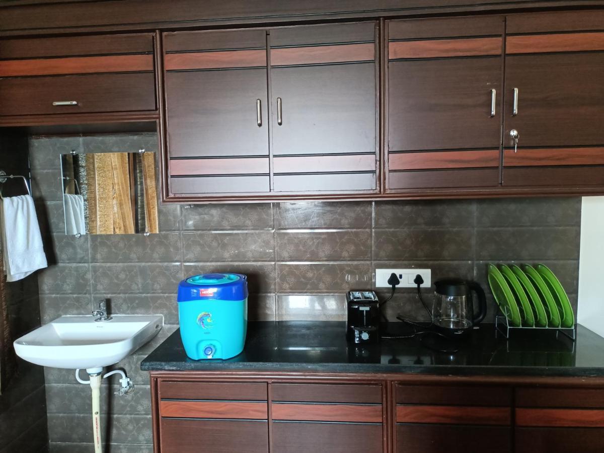 Four Seasons Home Stay 티루파티 외부 사진