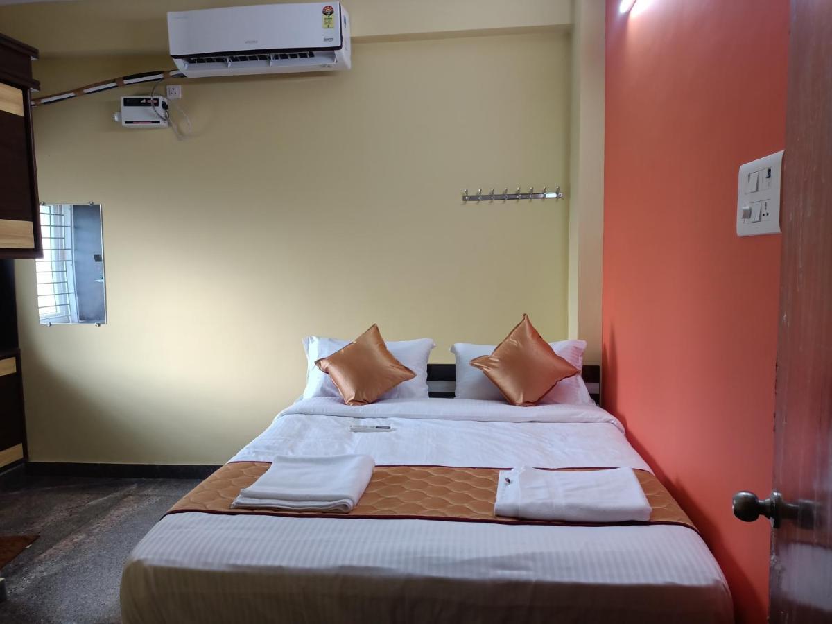 Four Seasons Home Stay 티루파티 외부 사진