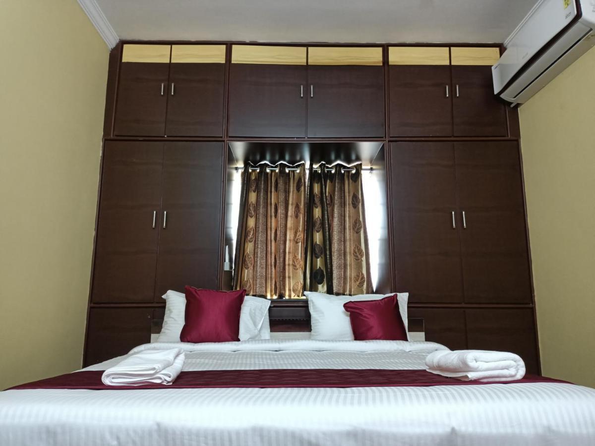 Four Seasons Home Stay 티루파티 외부 사진
