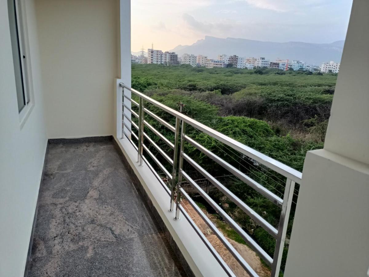 Four Seasons Home Stay 티루파티 외부 사진