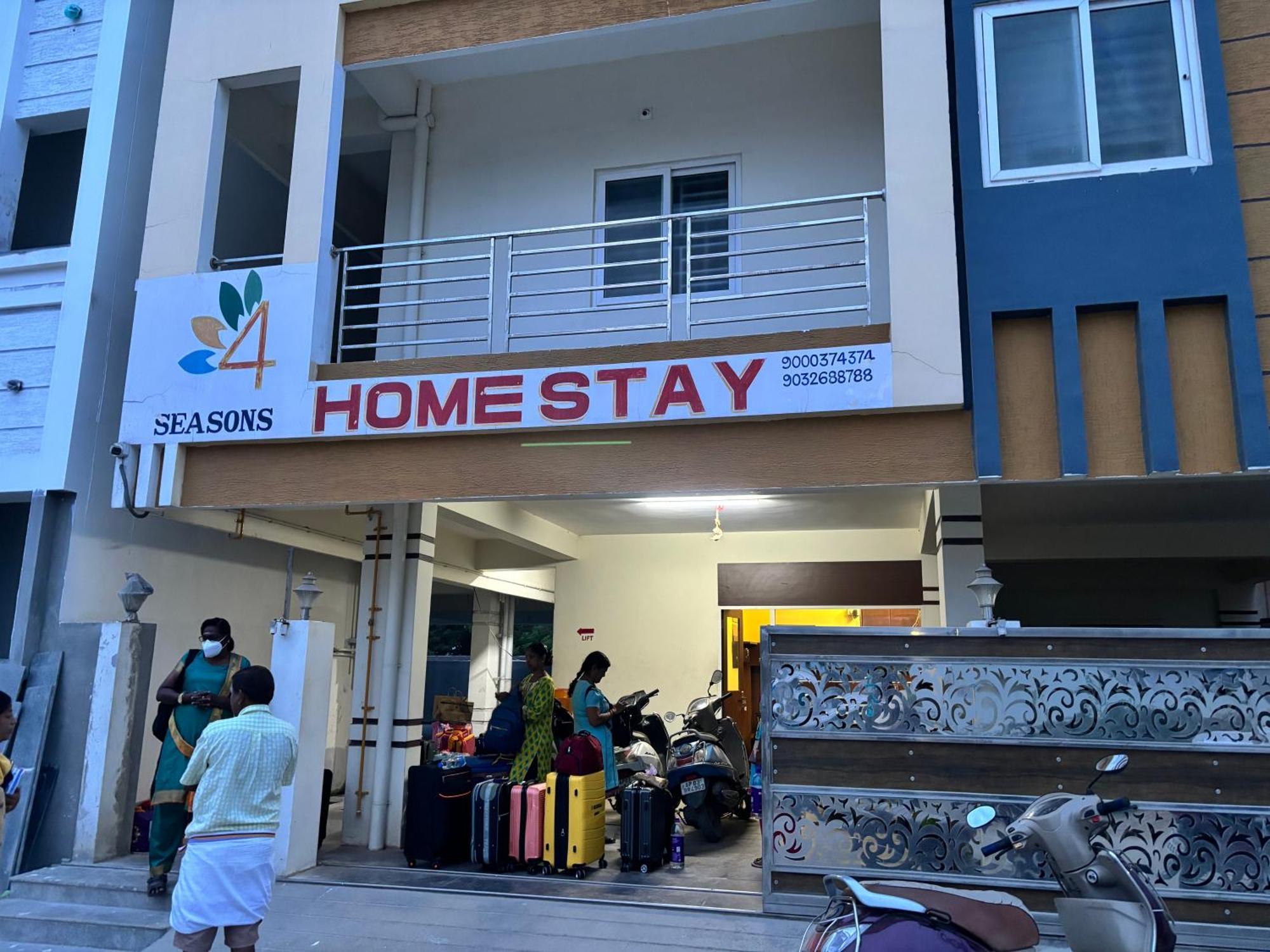 Four Seasons Home Stay 티루파티 외부 사진